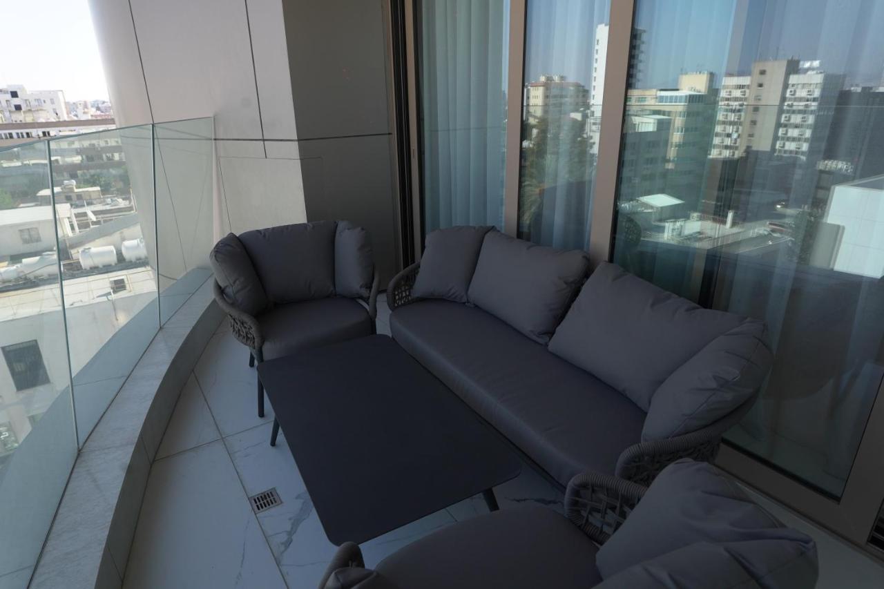 360 Nicosia - 1 Bedroom Luxurious Residence Exterior photo