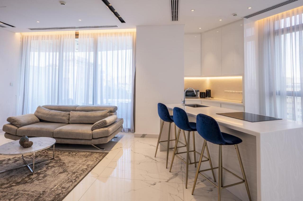 360 Nicosia - 1 Bedroom Luxurious Residence Exterior photo