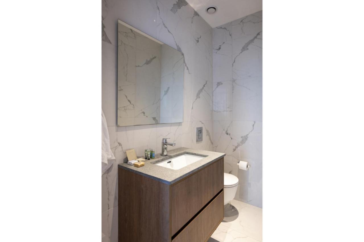 360 Nicosia - 1 Bedroom Luxurious Residence Exterior photo